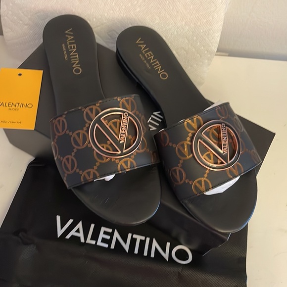 VALENTINO Carrie black Leather Slide Sandals Size 9 - Picture 2 of 5